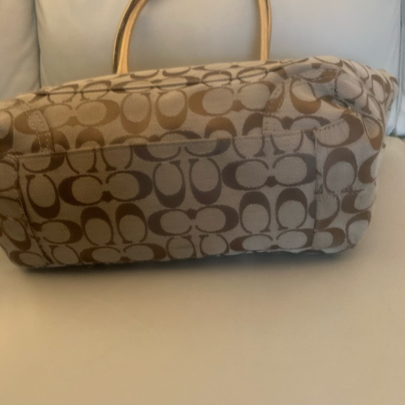 Coach Purse - Picture 4 of 8